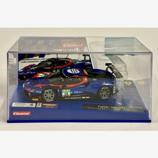 Carrera Digital 132 – Ferrari 296 GT3 Emil Frey Racing No.14 – DTM 2023 – Échelle 1:32 – Feux Lumineux